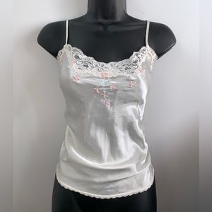 Vintage satiny laced cami slip